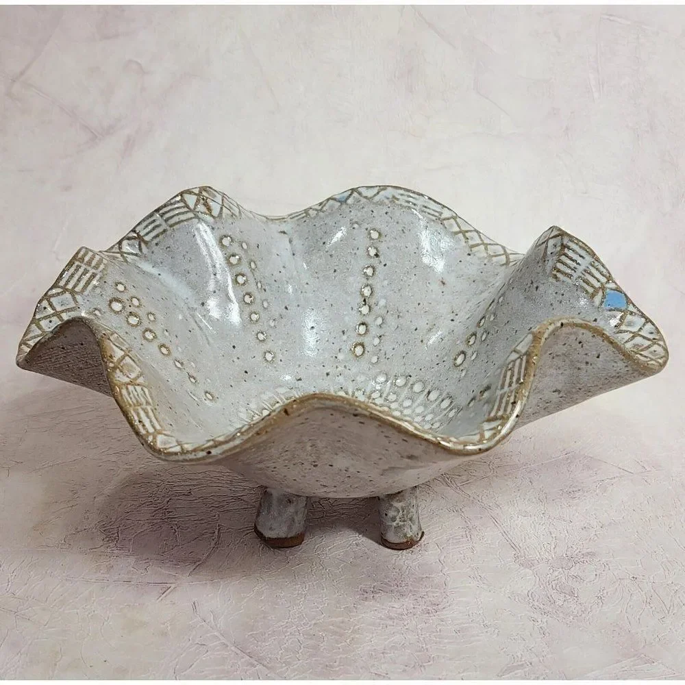 Marjorie Hawthorne Gorgeous Footed Bowl‎ Rare Piece. SC Folk Art 2007 Signed